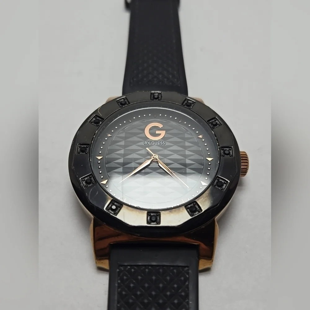 Mens G by GUESS  Black Rose Gold Watch G10438G1 New Battery